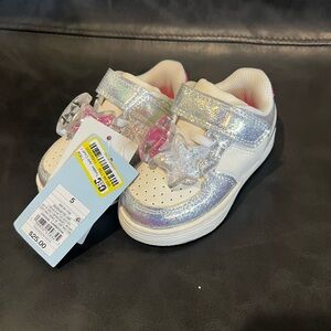Cat and Jack toddler 5 sneakers